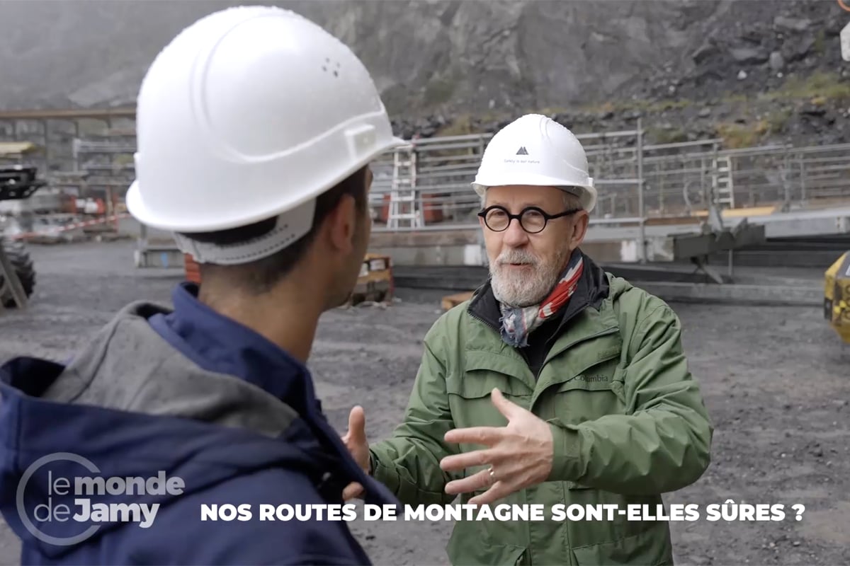 Jamy en pleine explication