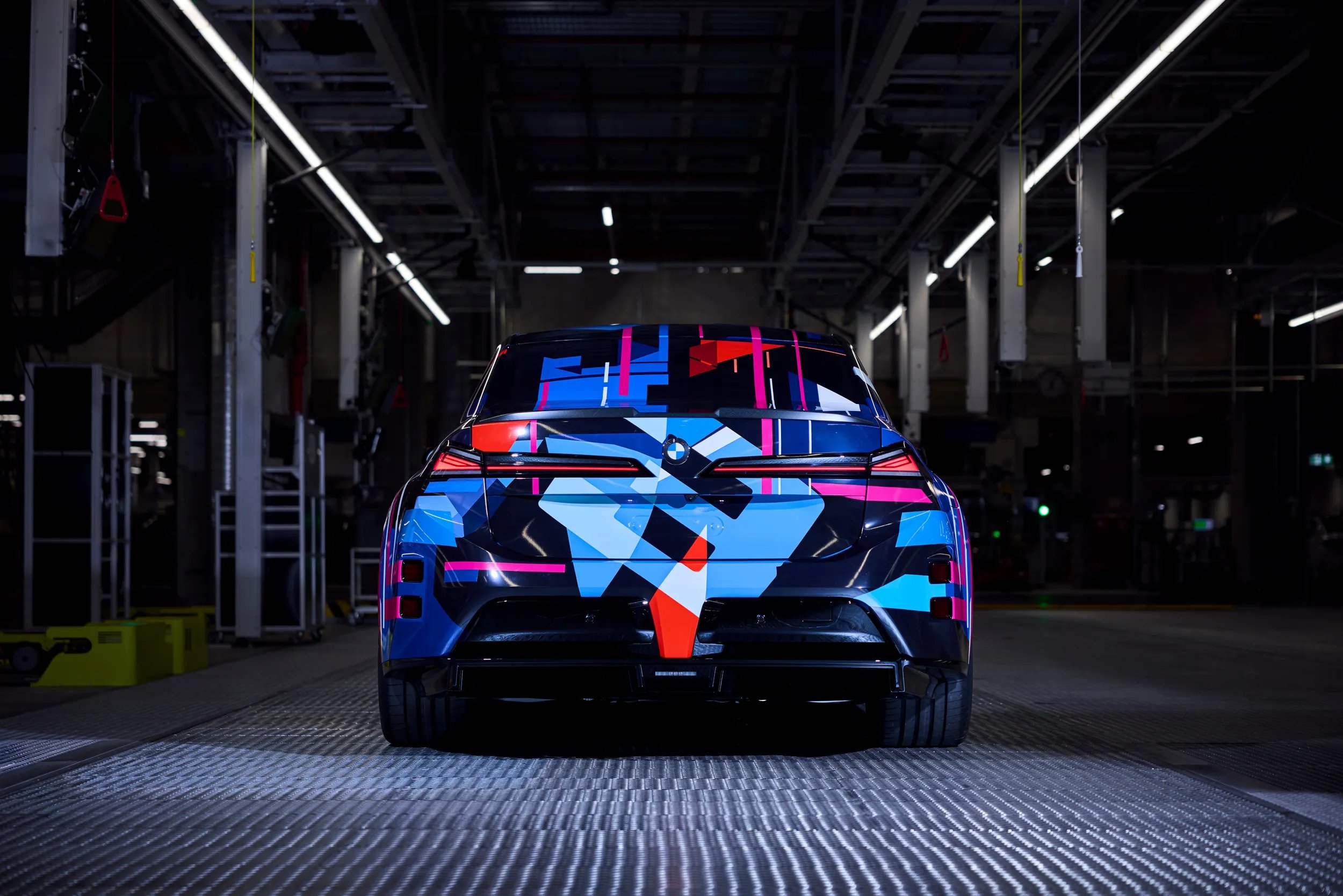 BMW-M3-EV-Teaser-102-11