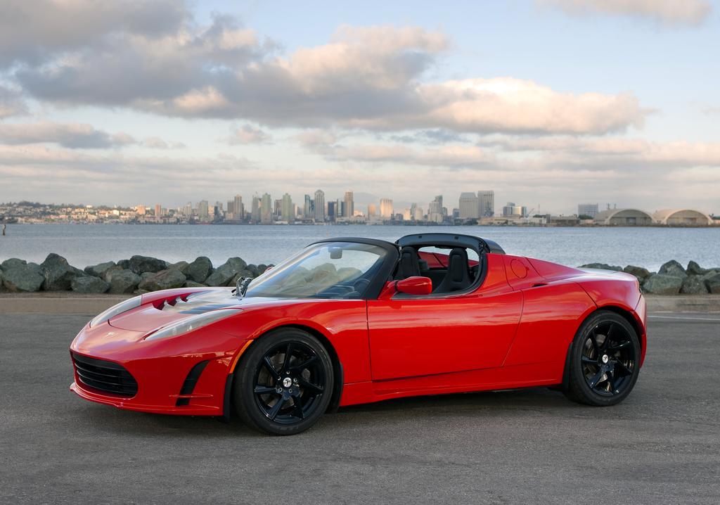 La Tesla Roadster, la voiture de sport que vous pouvez recharger