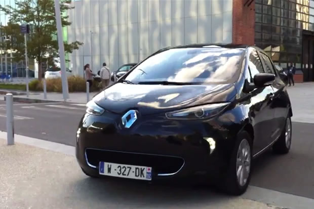 Une Renault ZOE noire