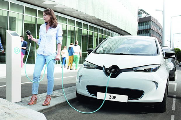 renault-zoe-femme