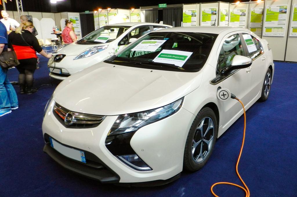 Envie d'en savoir plus sur l'Ampera ? Il fallait être sur le stand Automobile Propre !