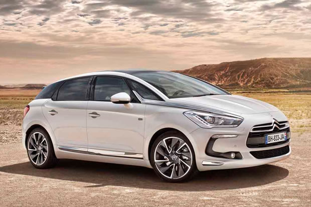 citroen-ds5-hybride-en-blanc