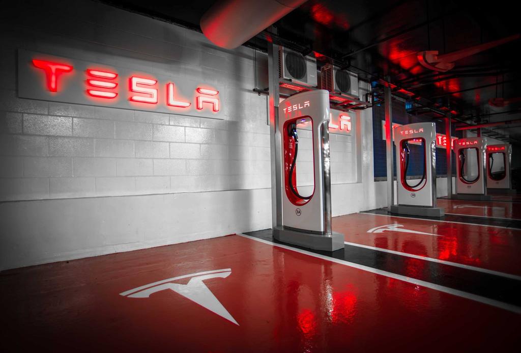 tesla-supercharger-westfield-london_05