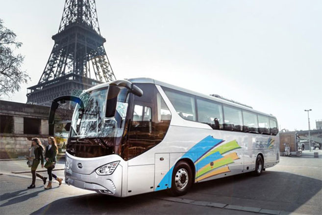 BYD révèle son autocar électrique à paris