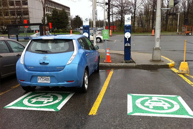 Voiture électrique : le Québec veut imposer des quotas aux constructeurs