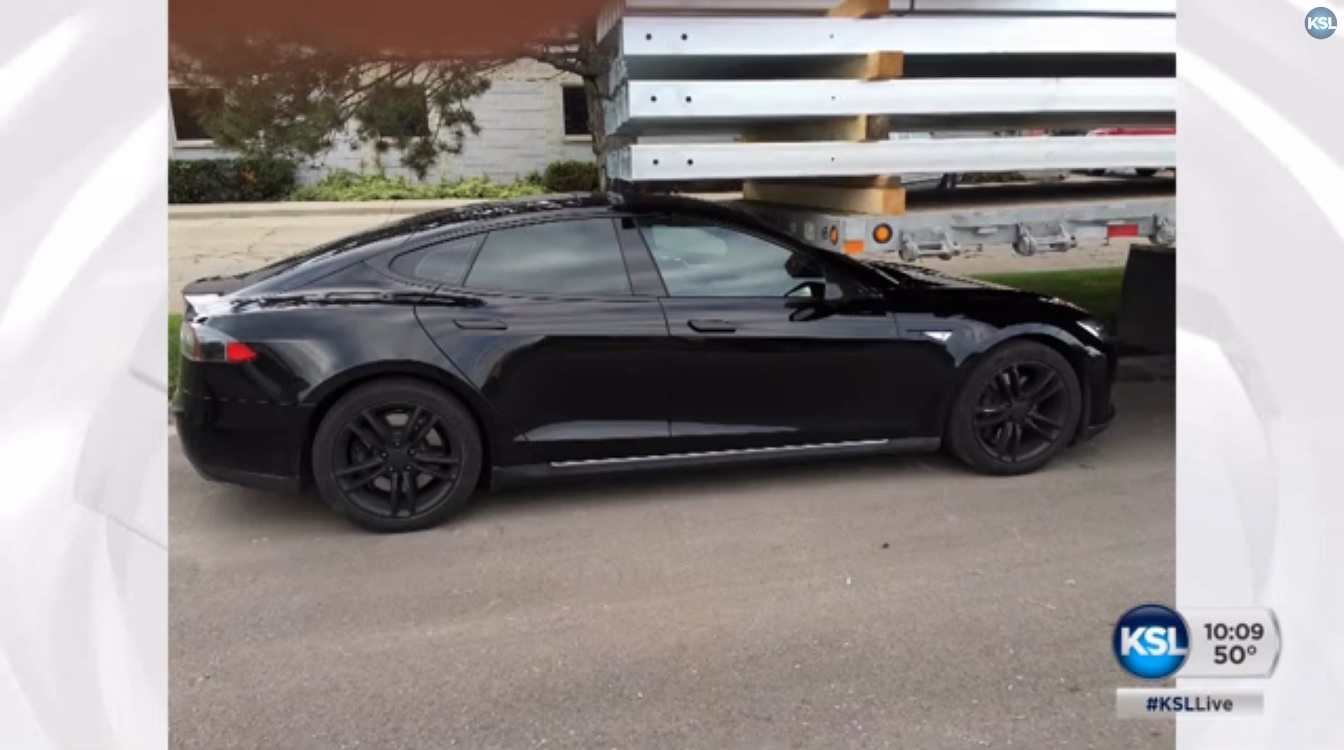 Lors de l'impact, la Model S de Joshua Brown s'est glissée sous la remorque du camion.