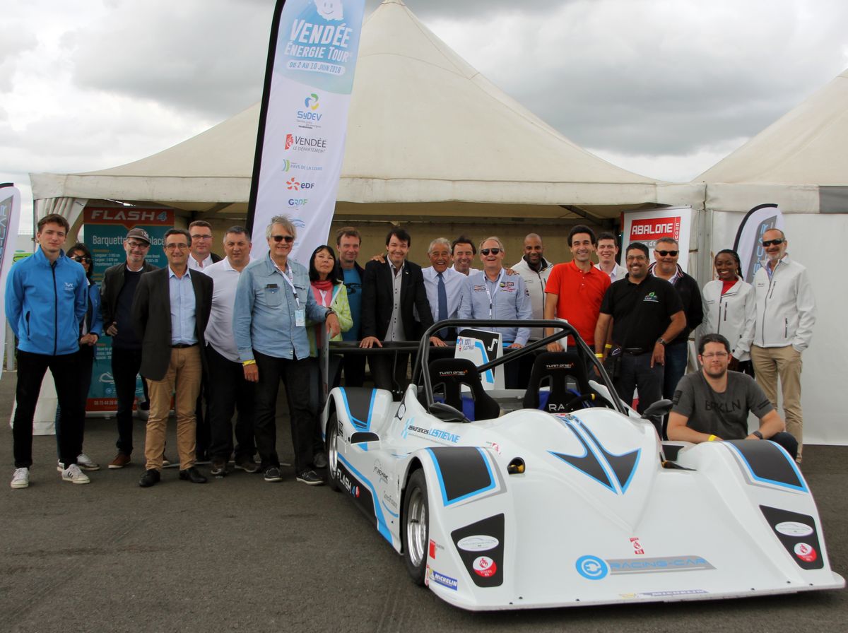 e-racing-car-vet-0002