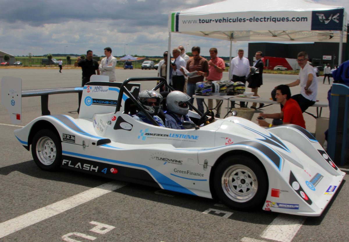 e-racing-car-vet-0005