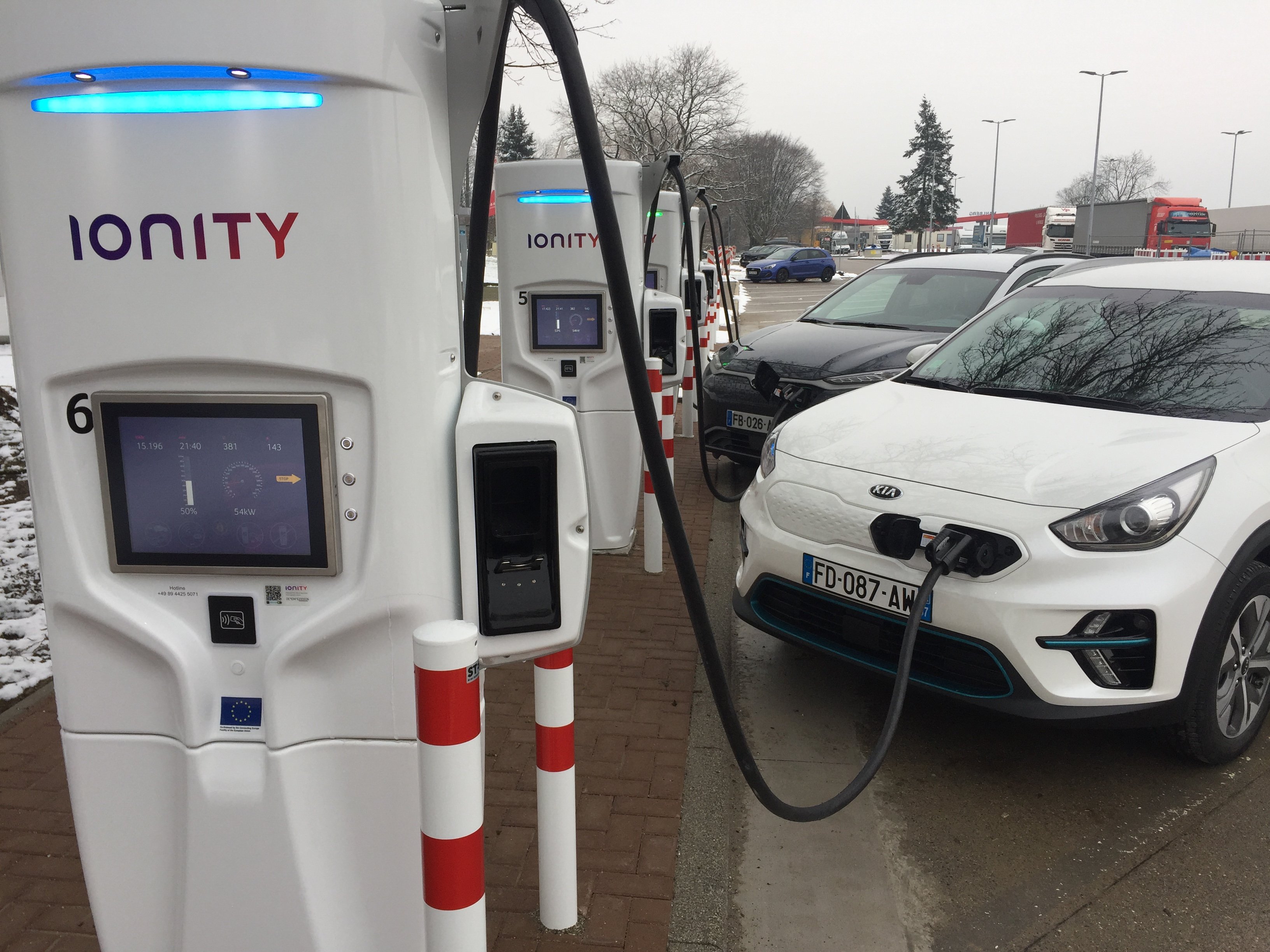 IMG_2771 Bornes IONITY 150 kw