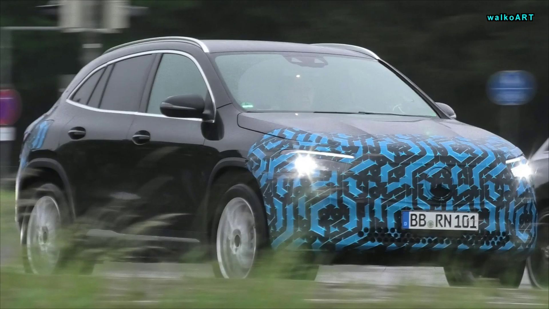 Mercedes EQA scoop 2020 camouflage