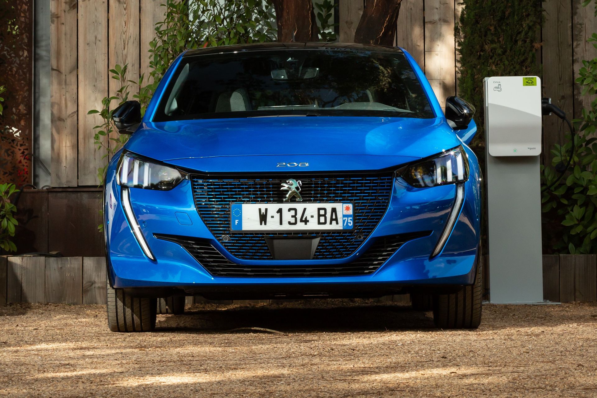 Peugeot e-208 electrique 2020 recharge