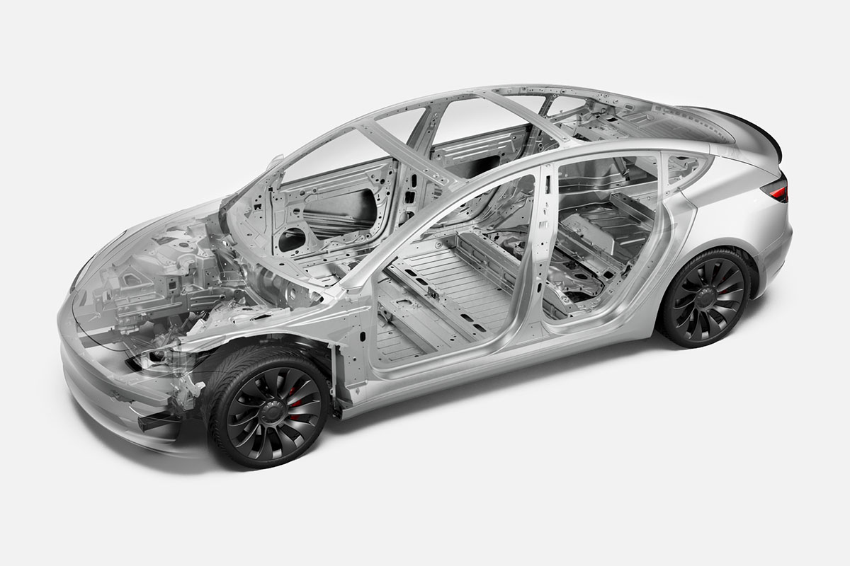 BMW-i4-Tesla-Model-3-08