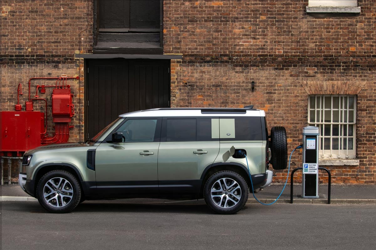 Land Rover Defender PHEV