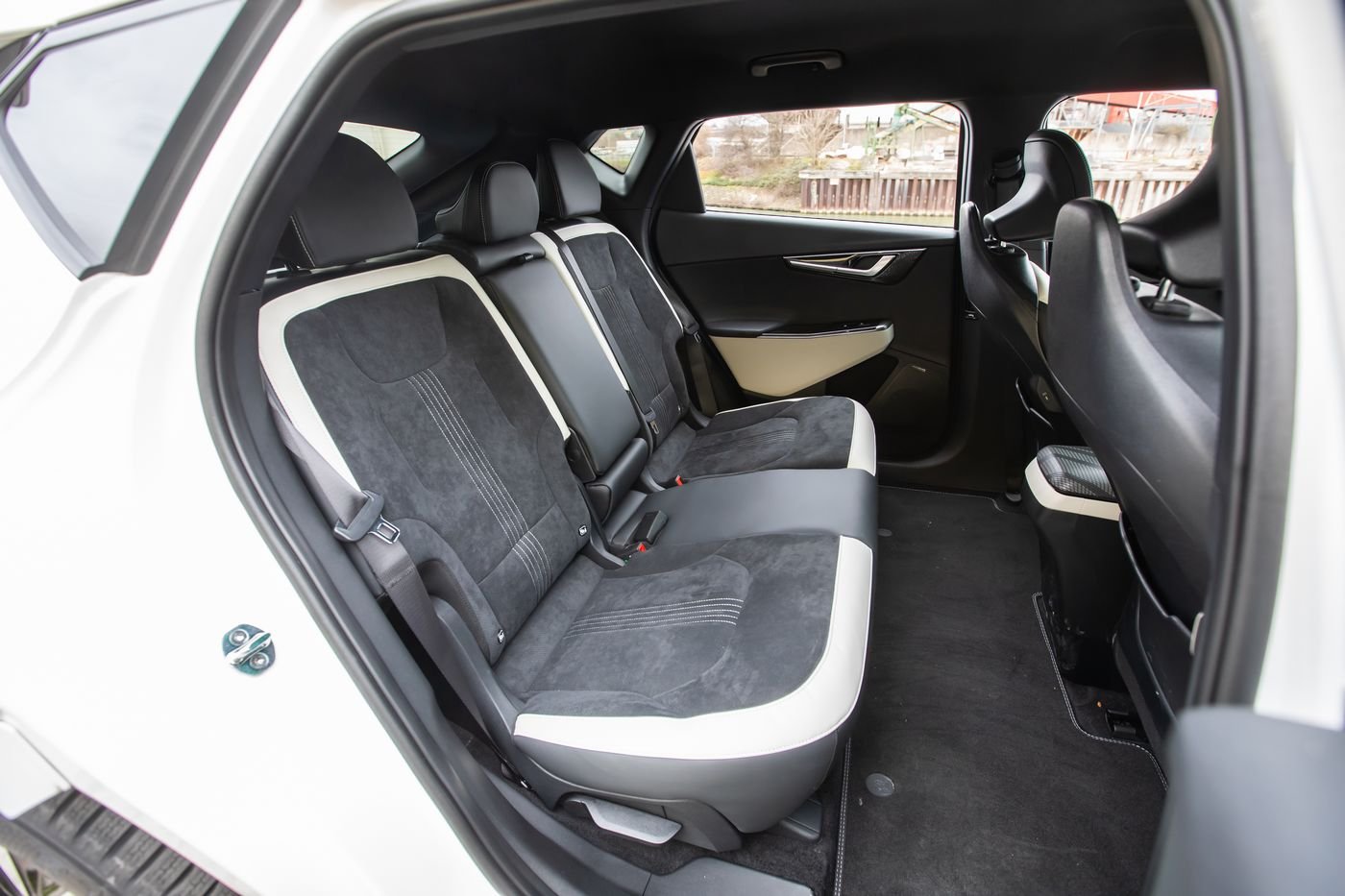 comparo-kia-ev6-0009