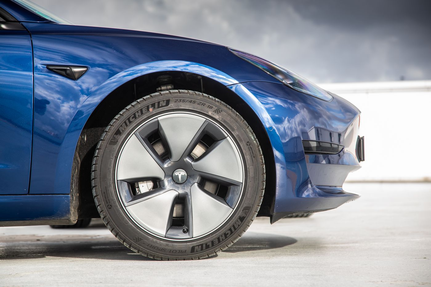 comparo-tm3-bmw-i4-0003