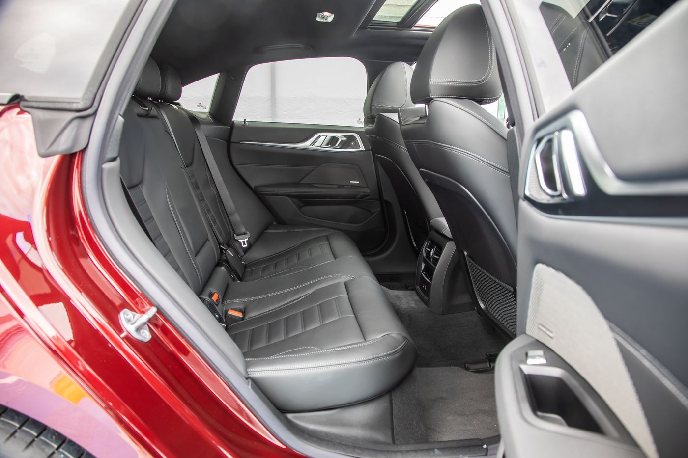 comparo-tm3-bmw-i4-0026