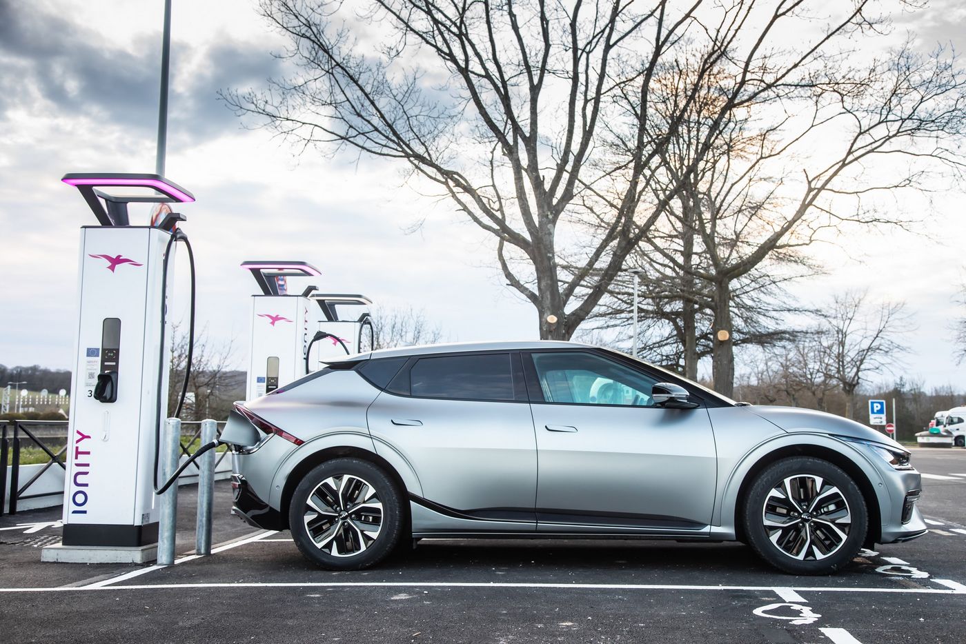 MATCH KIA EV6 - TESLA MODEL Y