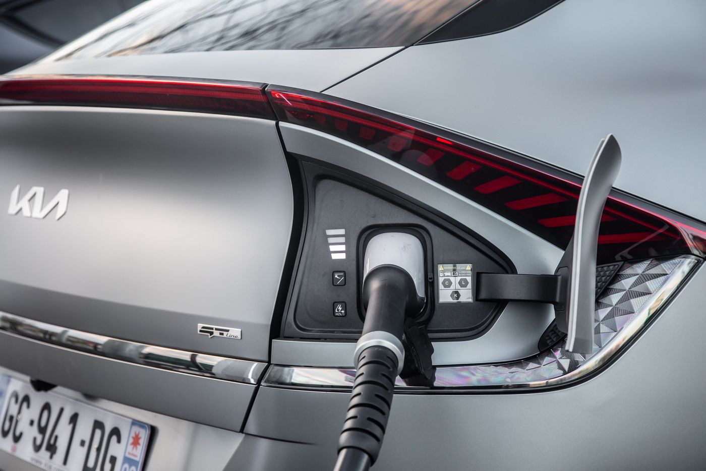 MATCH KIA EV6 - TESLA MODEL Y