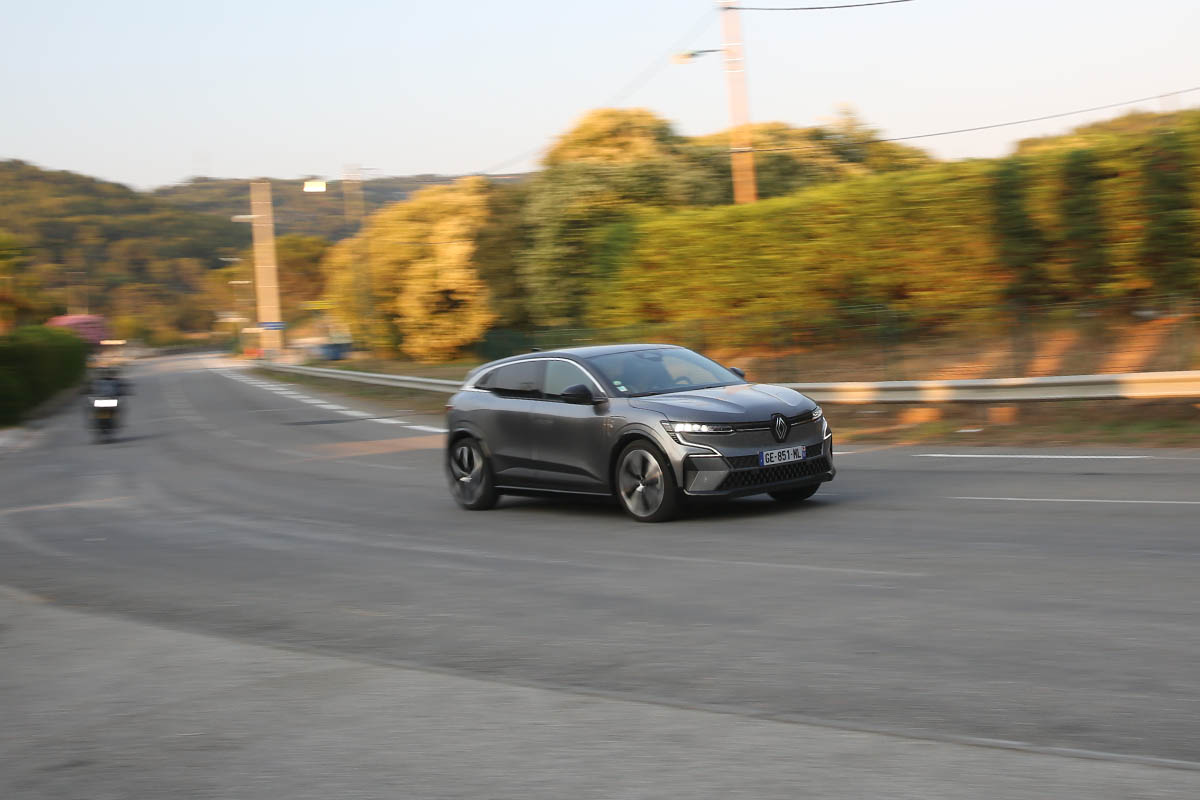 Essai-Megane-e-Tech-Electrique-03