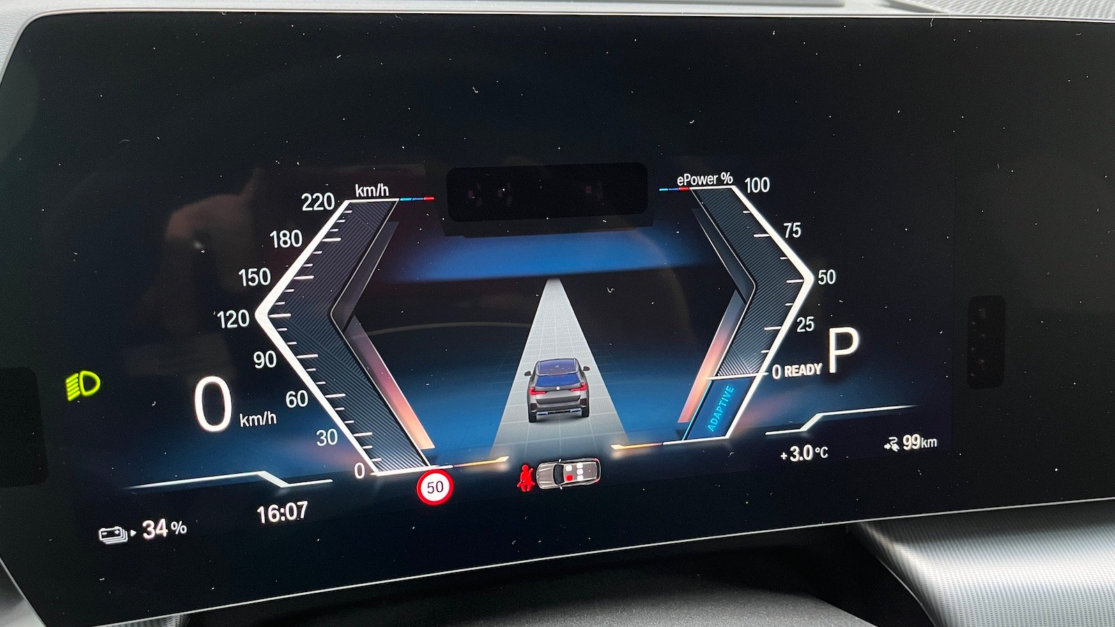 BMW-iX1-Xdrive30-2023_3869