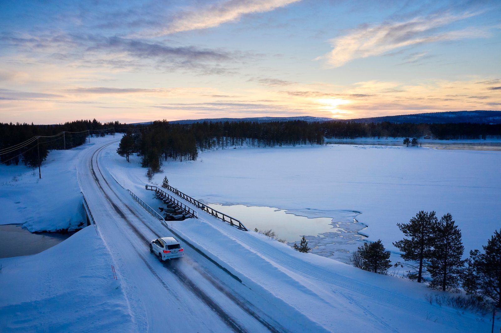 BMW iX5 Hydrogen in Arjeplog Feb 22