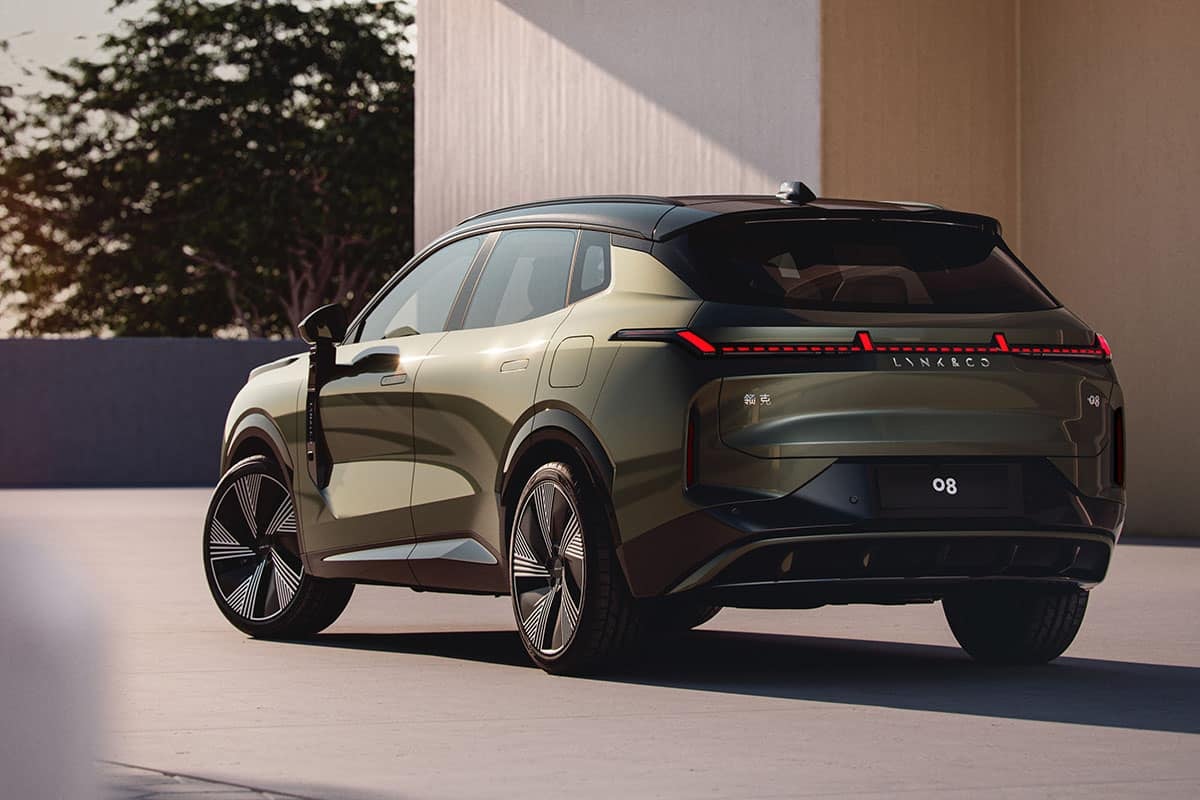 LYnk-Co-08-PHEV-02