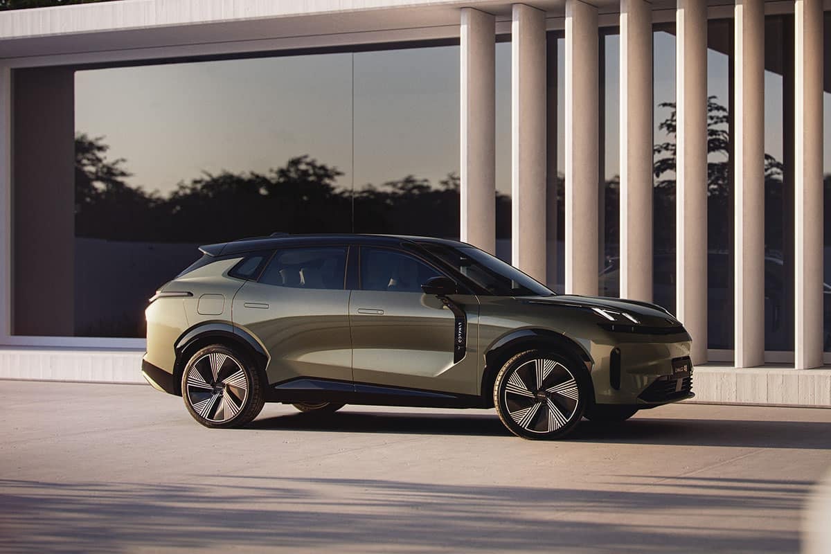 LYnk-Co-08-PHEV-03