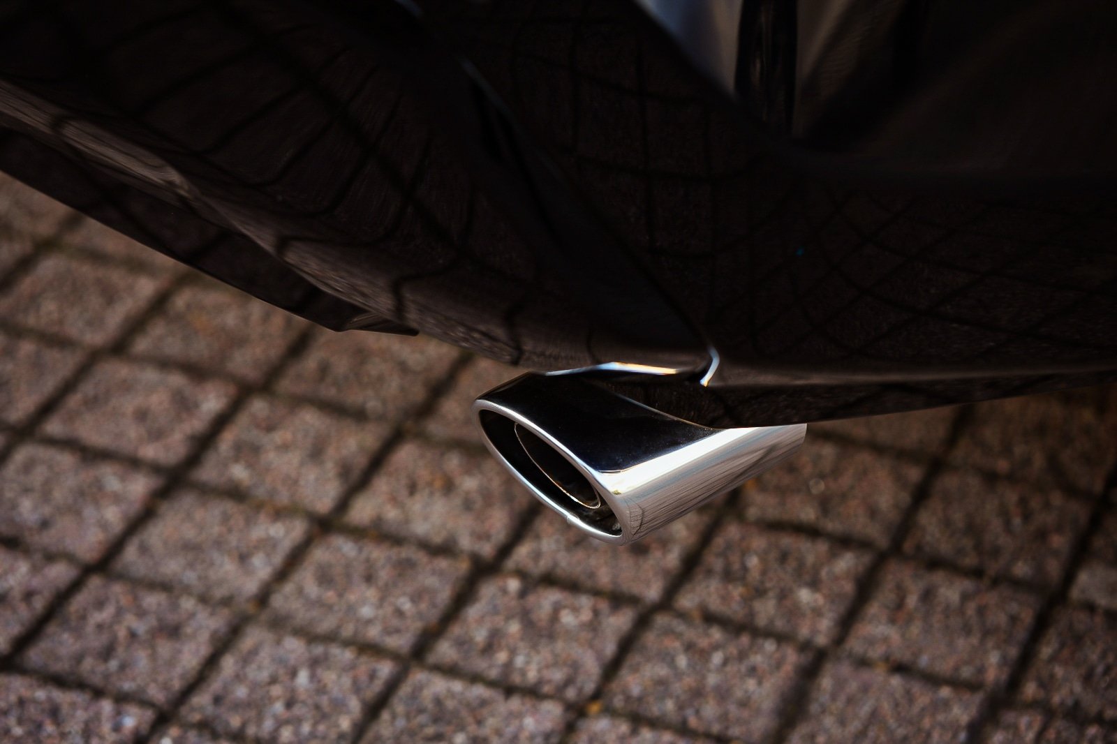 Suzuki Across hybride rechargeable