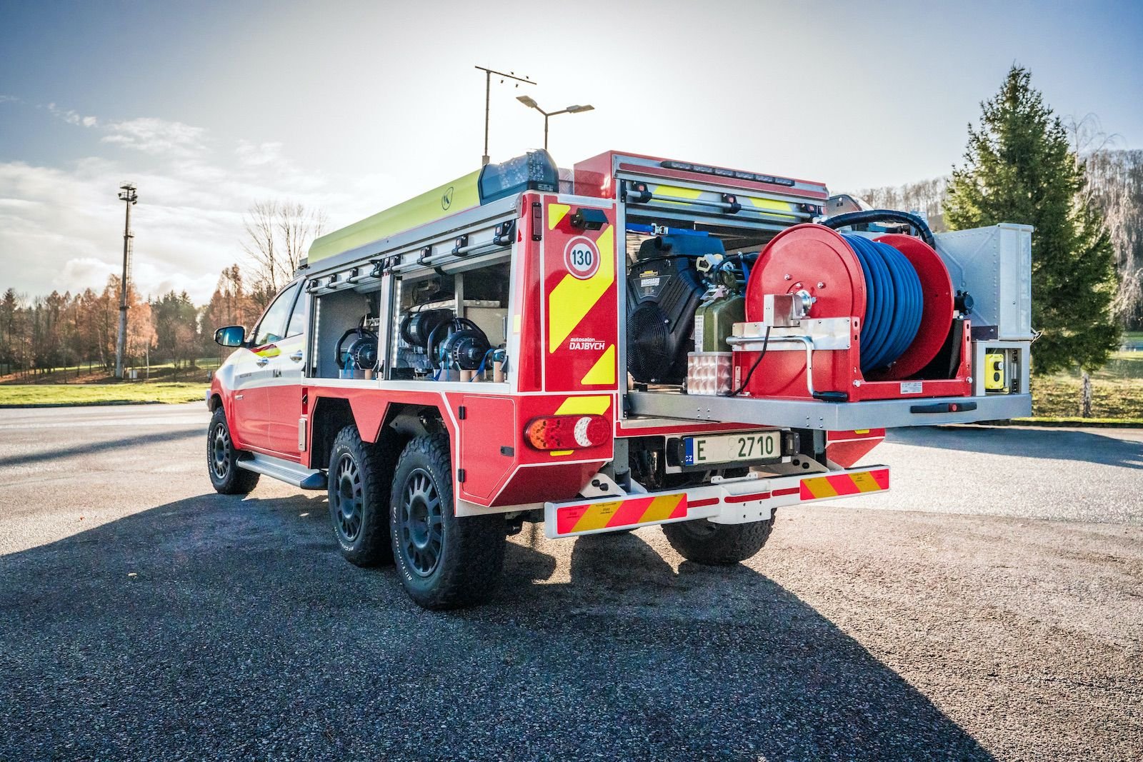 Camion pompier incendies voitures électriques