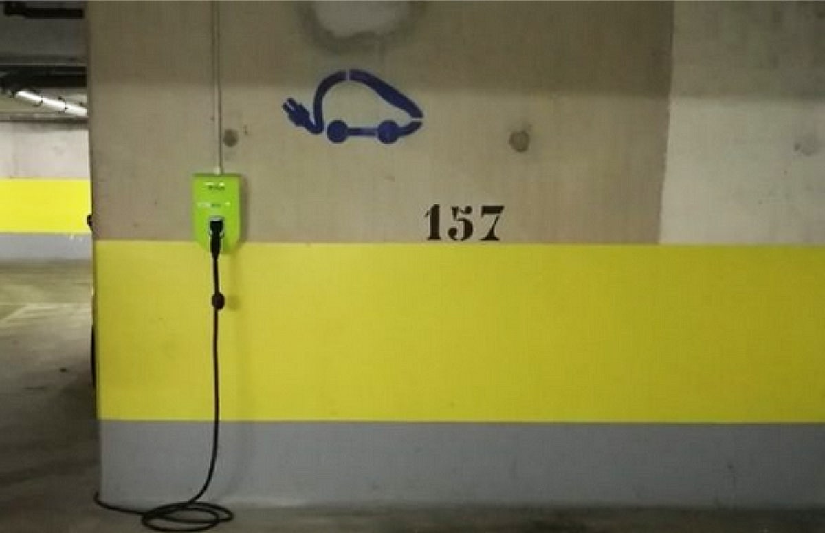 Borne de recharge copropriété