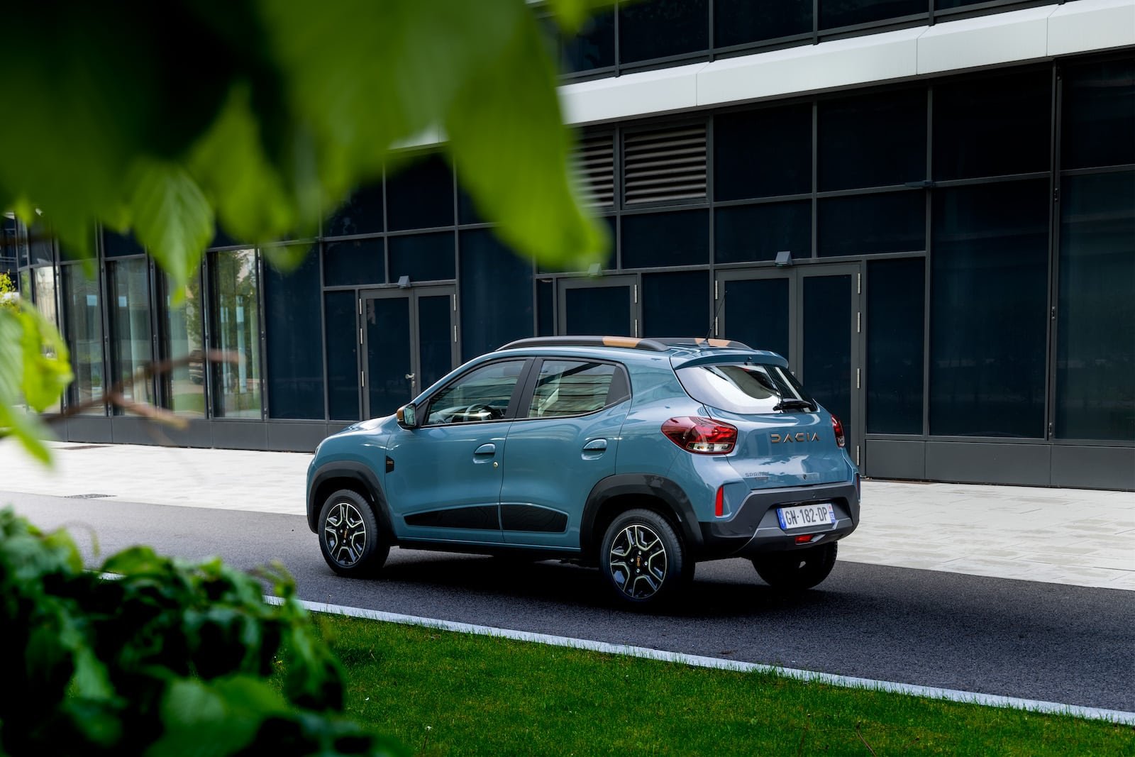 Dacia-Spring-65-ch-2023-12