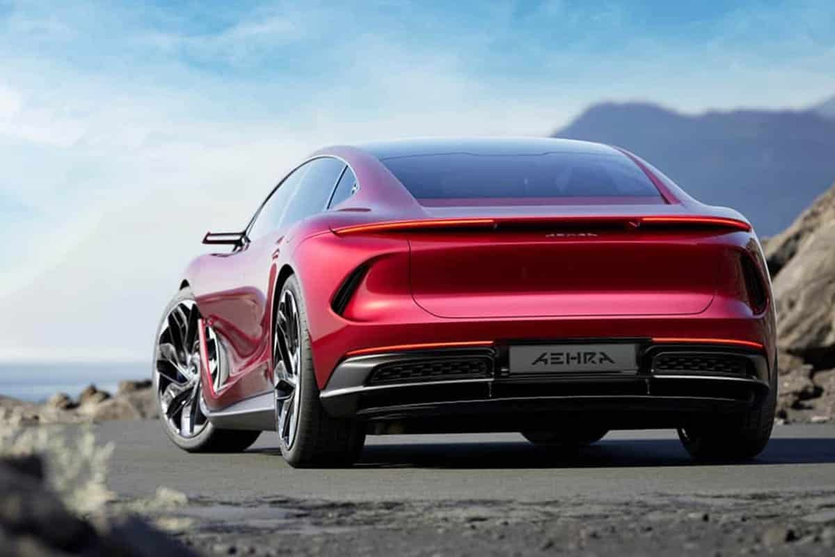 Aehra-Sedan-Concept-02