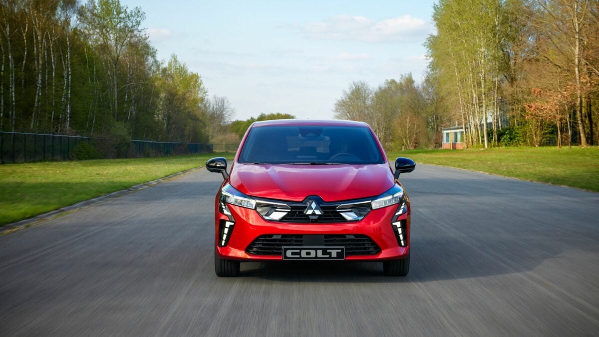 voiture hybride Mitsubishi Colt 