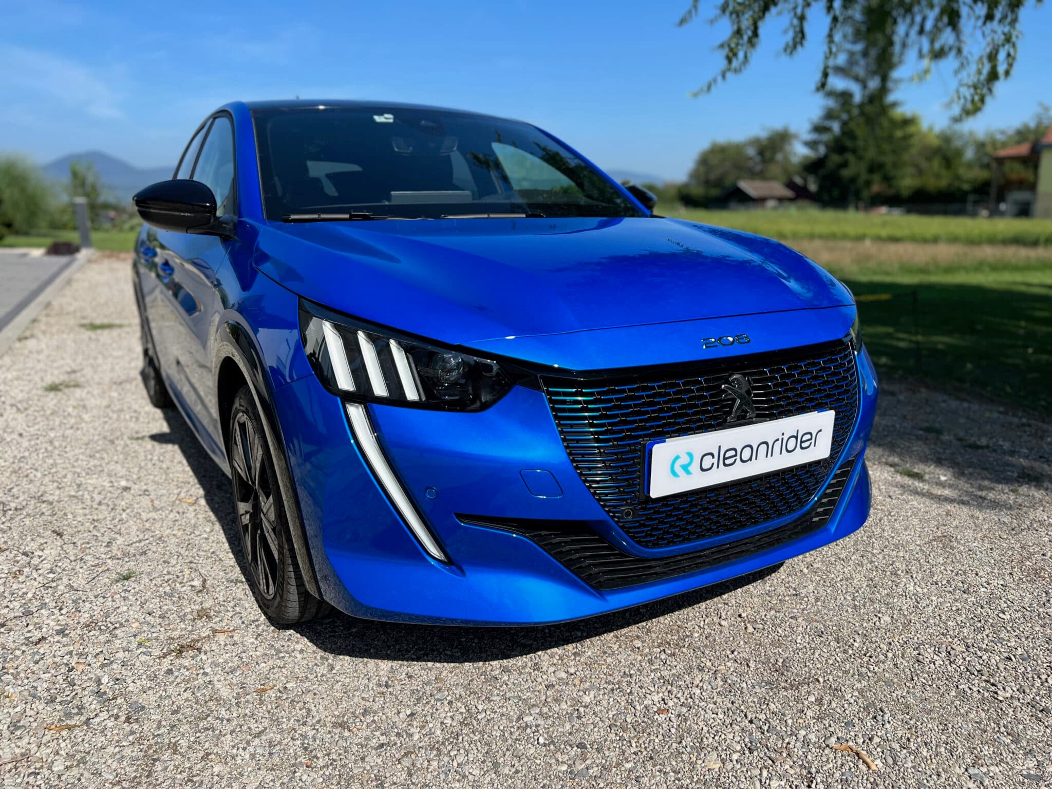 Peugeot e-208 GT