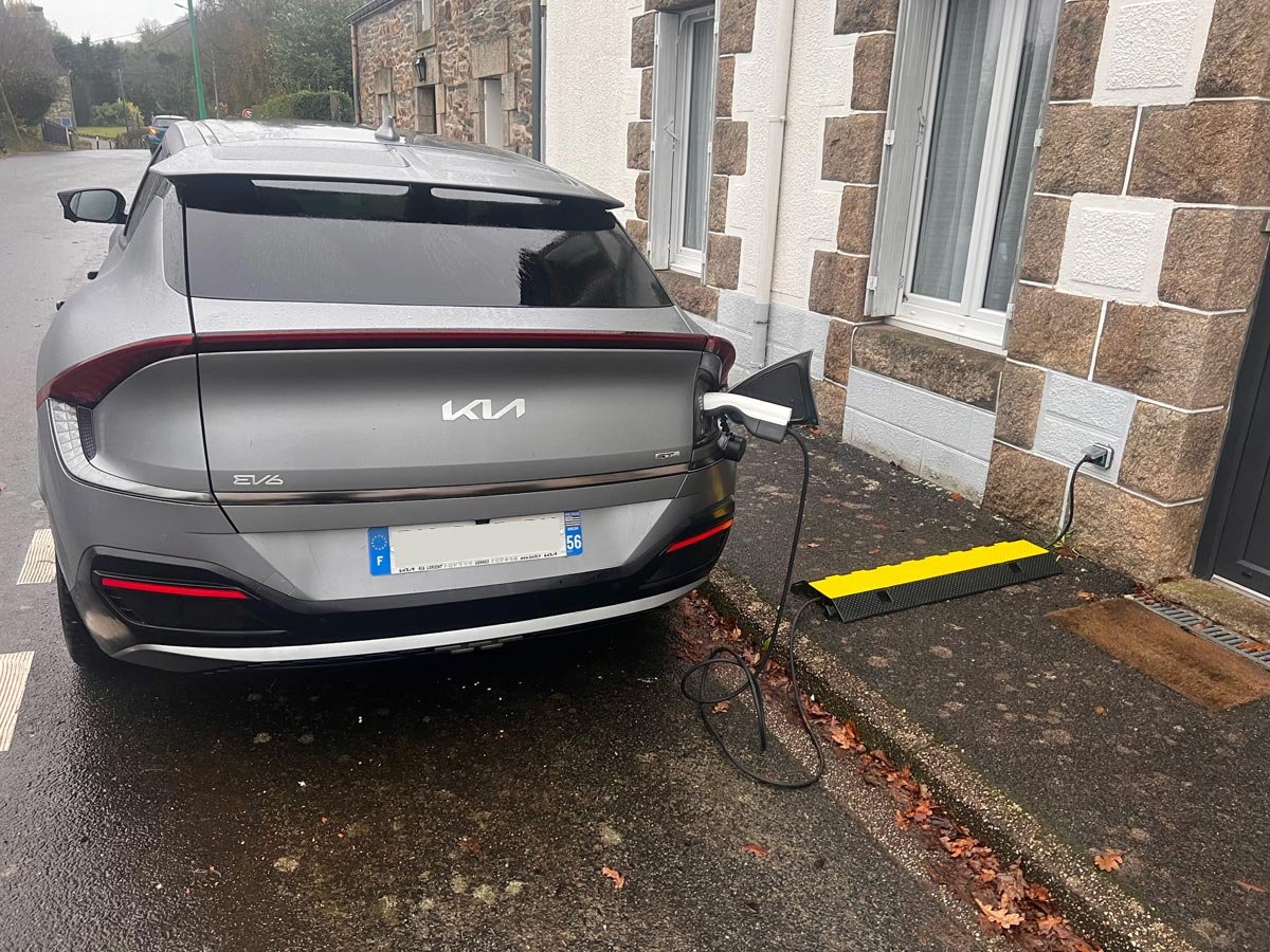 Le V2L du Kia EV6 alimente une maison après une tempête