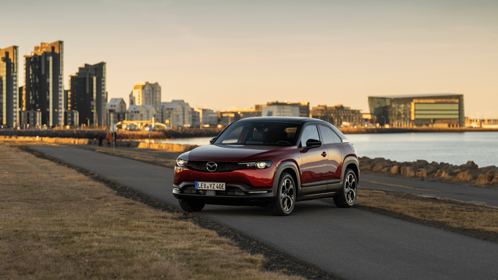 Essai-Mazda-MX-30-R-EV-road-trip-en-Islande-entre-terre-et-glace-42
