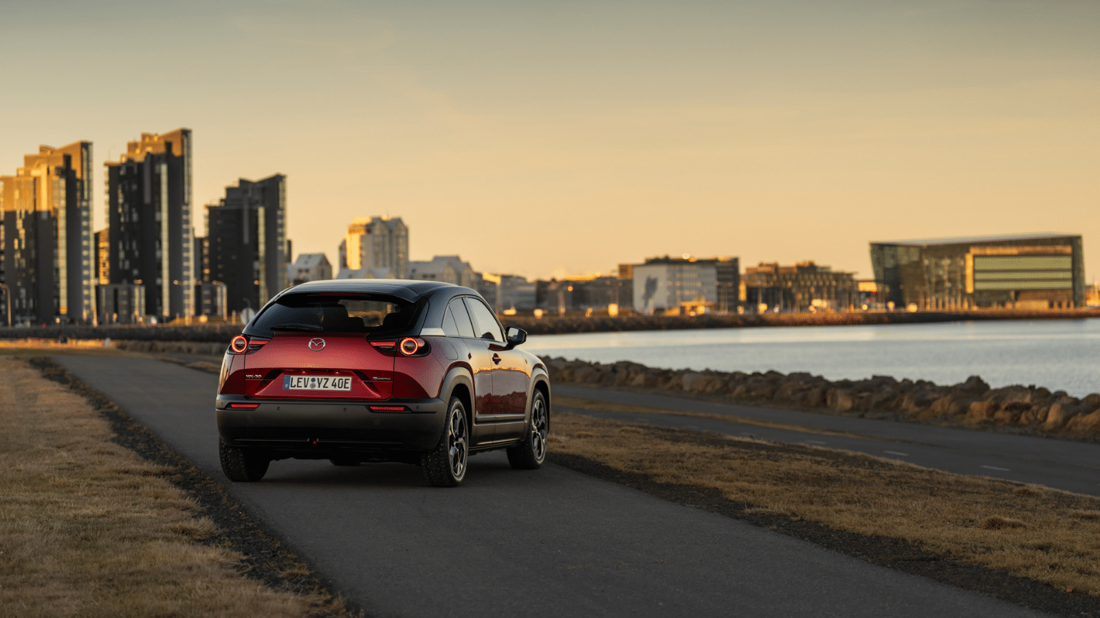 Essai-Mazda-MX-30-R-EV-road-trip-en-Islande-entre-terre-et-glace-43