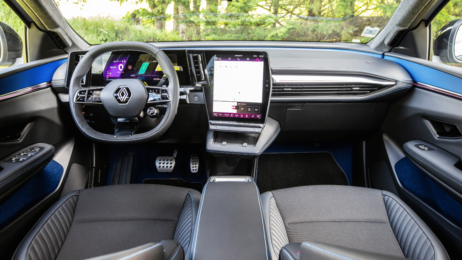 Renault-scenic-e-tech-10