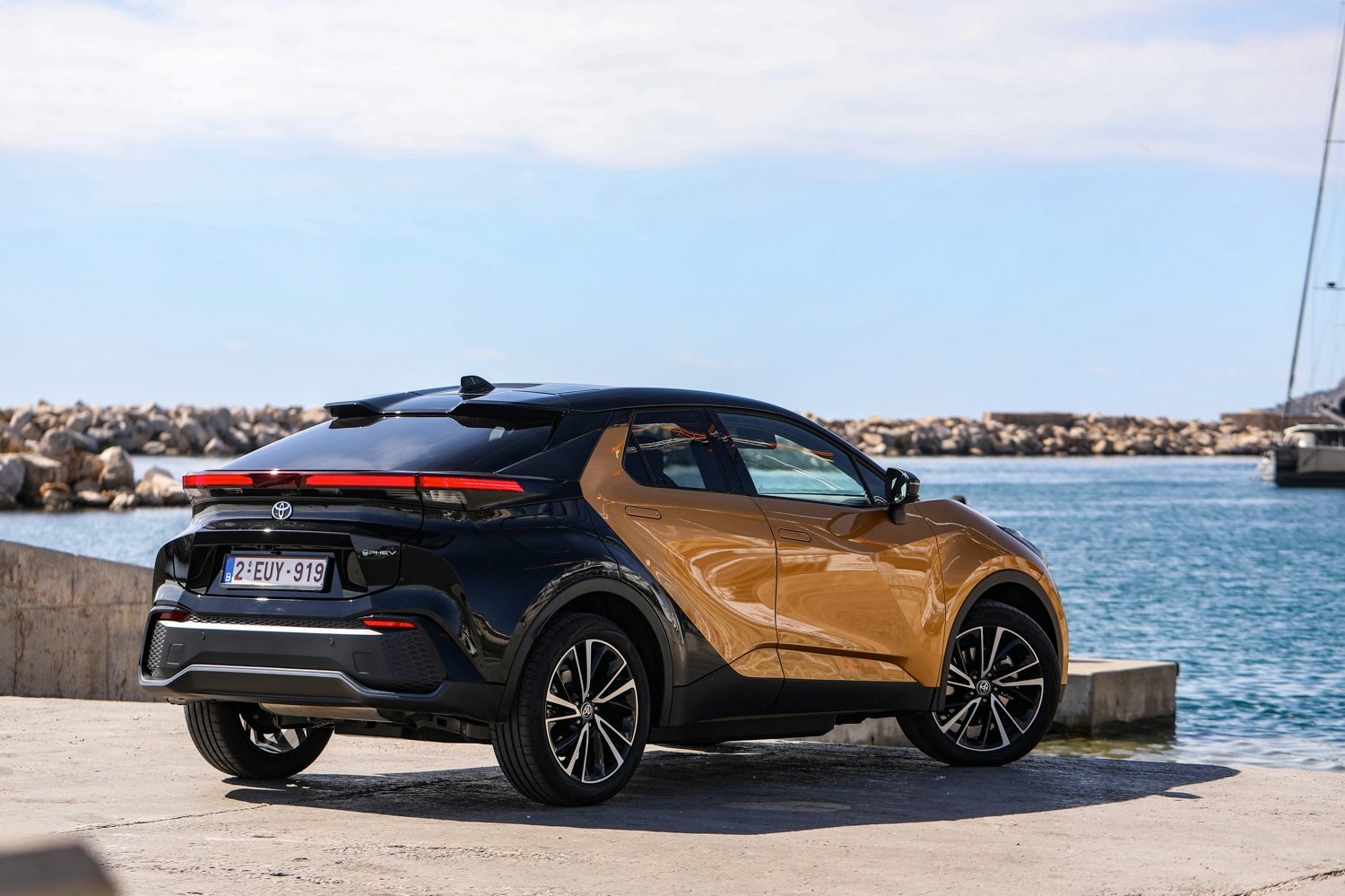 Carrosserie bi-ton+ du Toyota C-HR PHEV