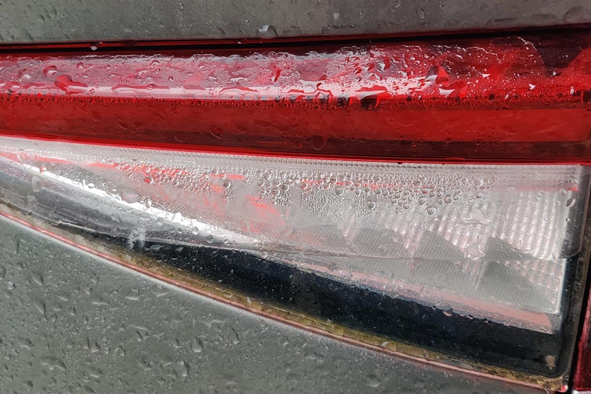 Bloc optique arrière qui prend l'eau sur Skoda Enyaq Bloc optique arrière qui prend l'eau sur Skoda Enyaq