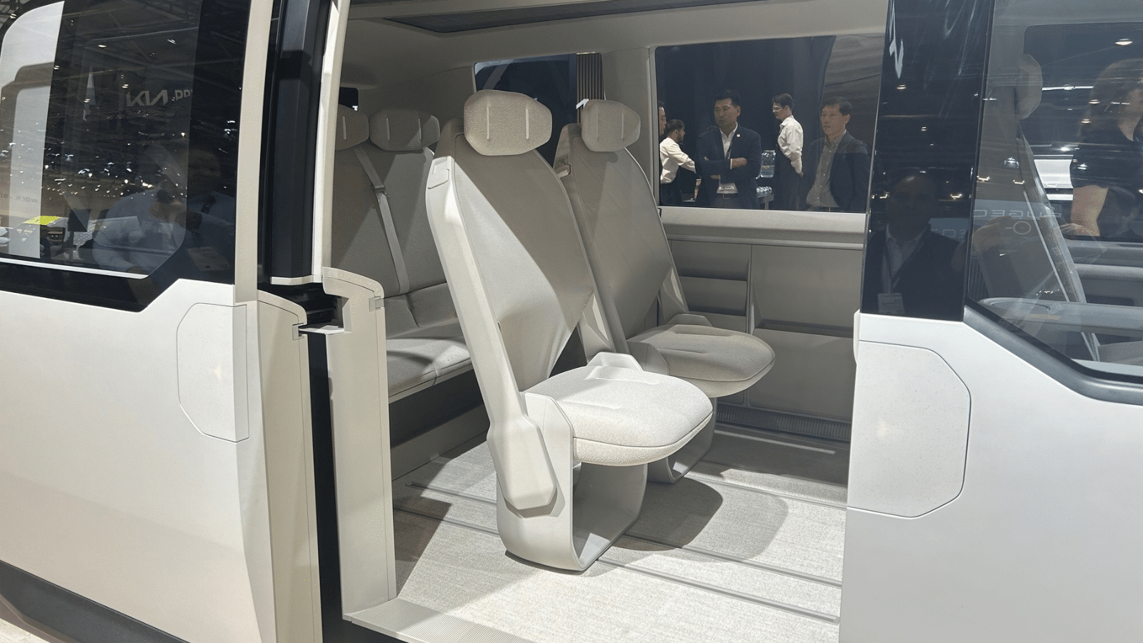 Kia-PV5-Concept-2024-3