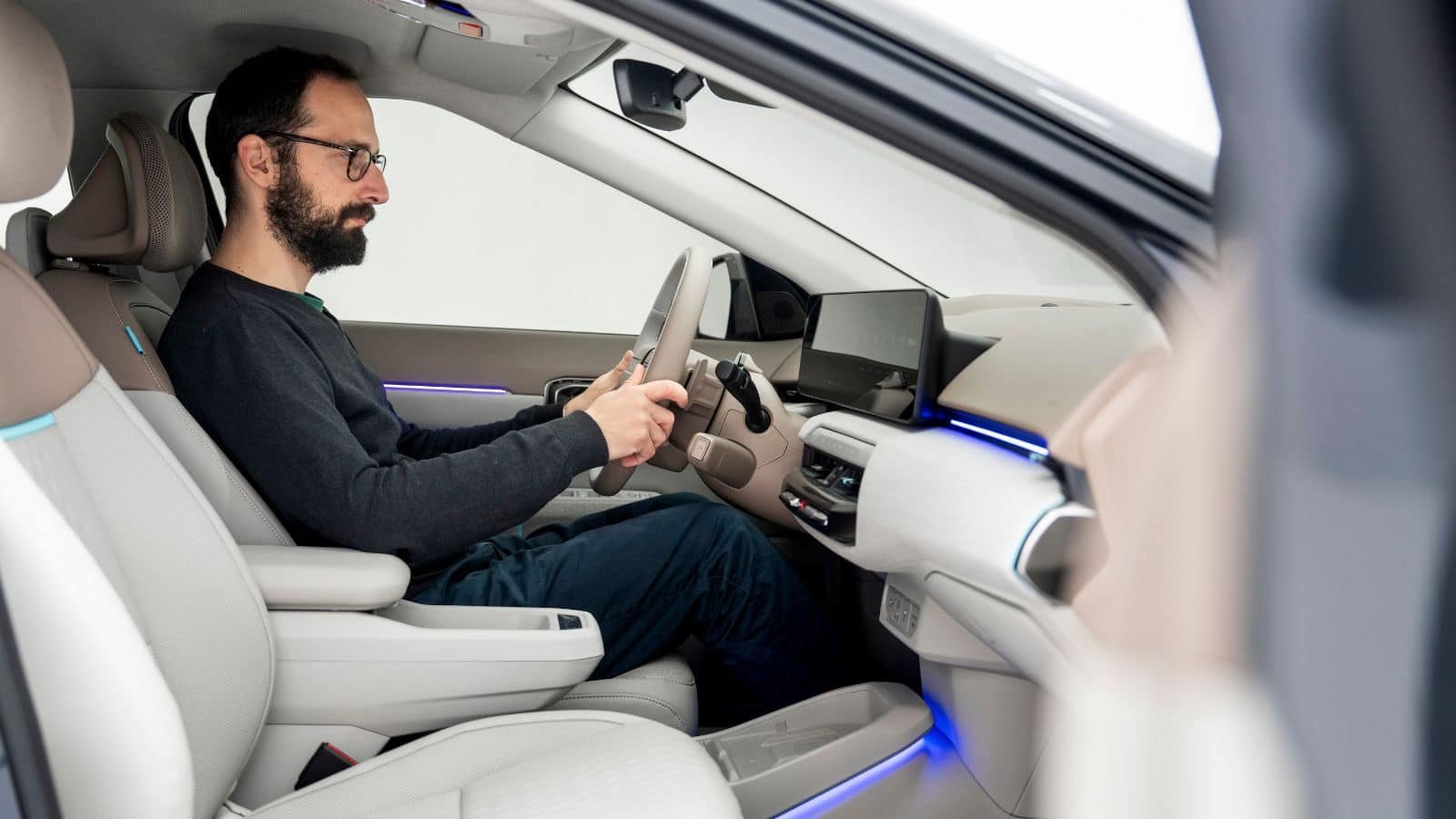 Kia-EV4-2025-information-fiche-technique-prix-2