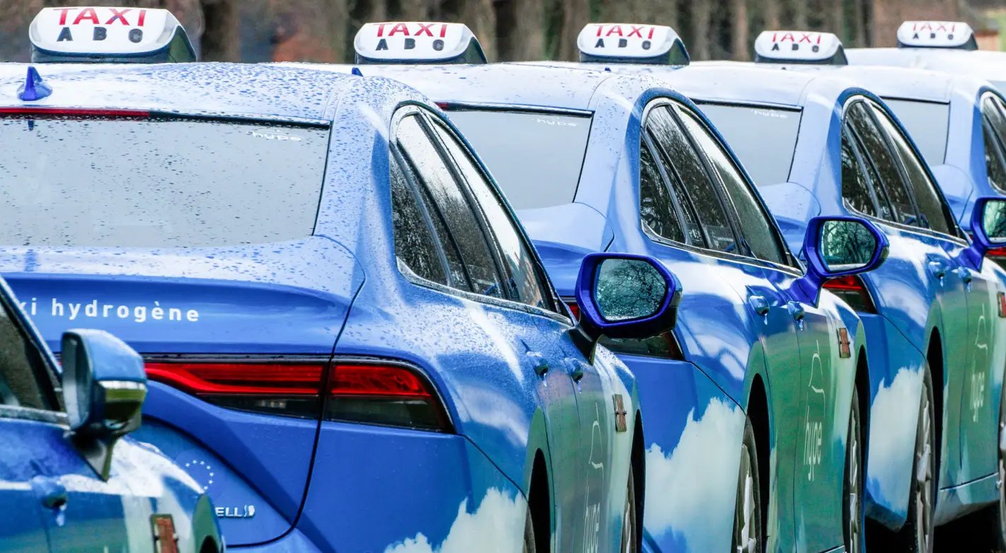 Hype taxis