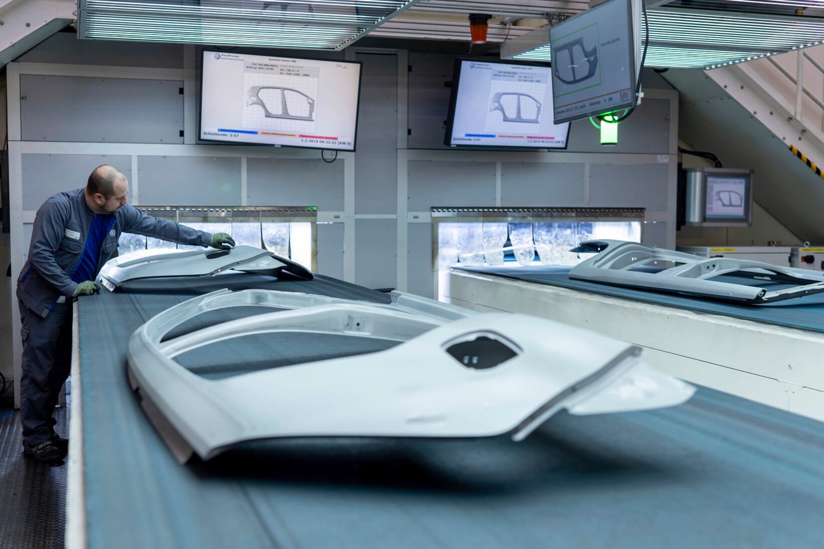 Chaîne de production automobile en Europe - score environnemental des voitures électriques 2025