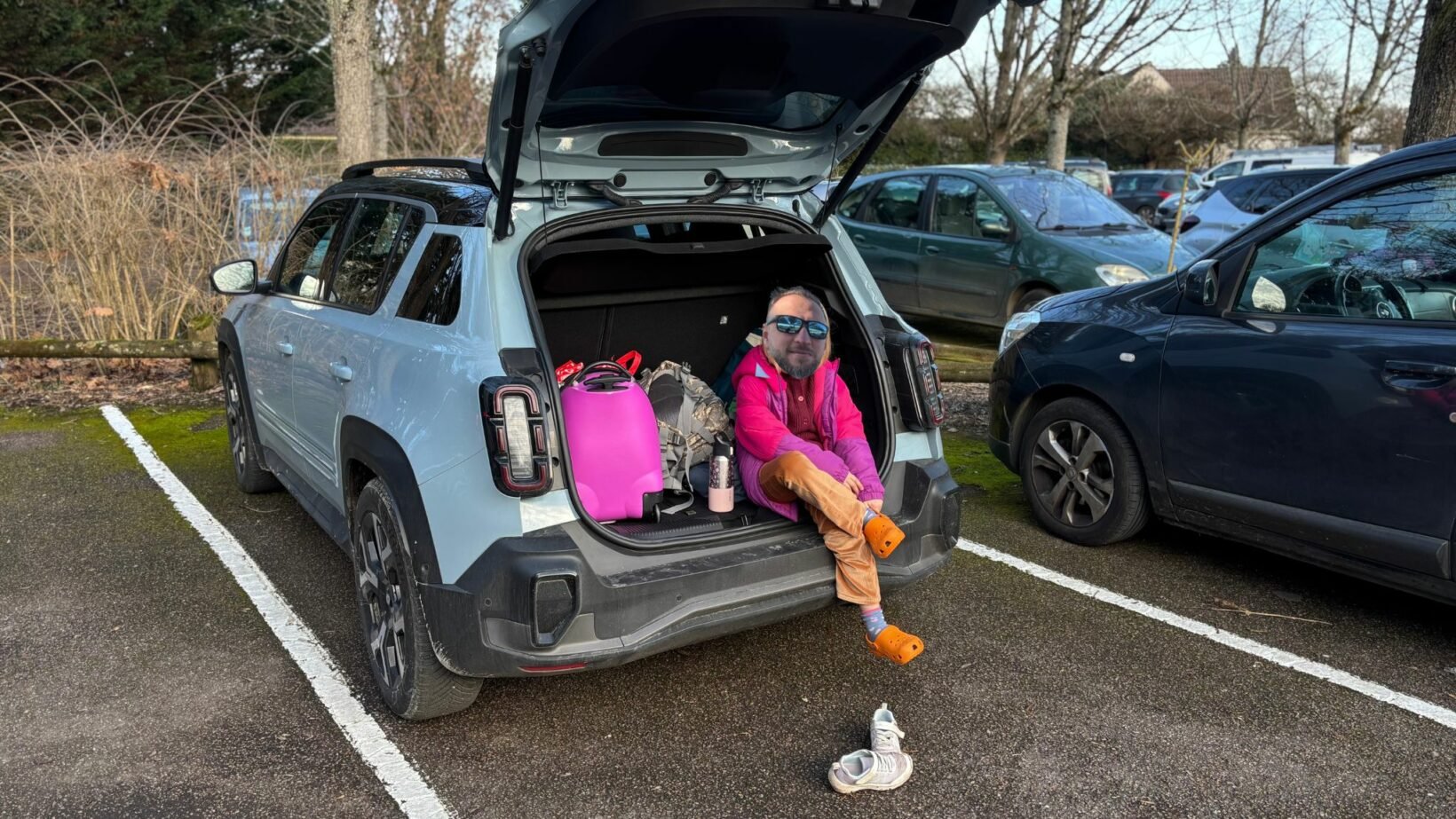 Coffre de la Renault 4 E-Tech électrique avec seuil de chargement bas