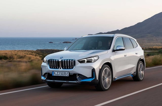 BMW iX1