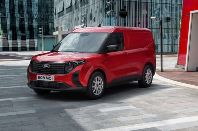 Ford E-Transit Courier