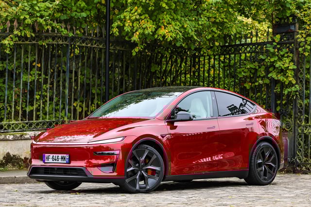 Tesla Model Y Performance 2025