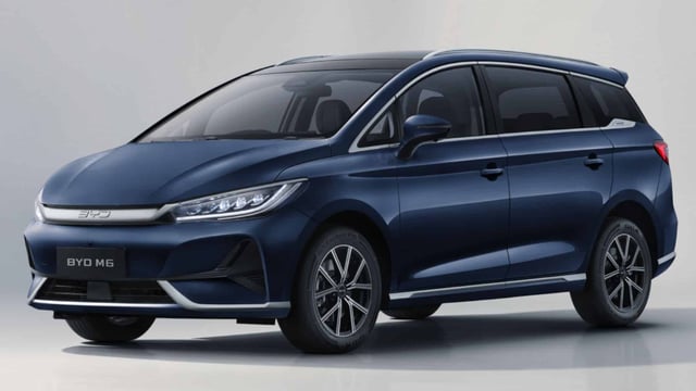 BYD M6